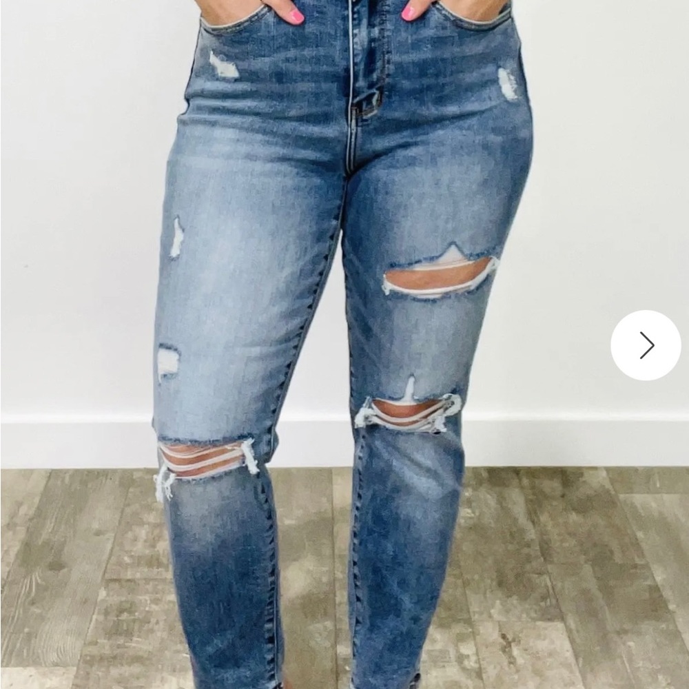 NWT Judy Blue Serena distressed denim, size 14.